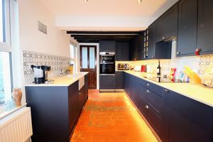 Kitchen- click for photo gallery